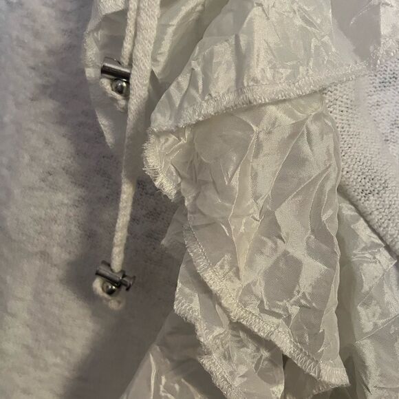 Puli Sweater - Picture 2 of 4